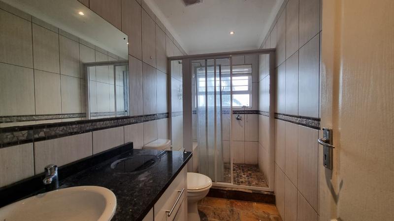 5 Bedroom Property for Sale in Palm Beach KwaZulu-Natal