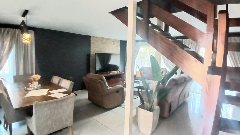 3 Bedroom Property for Sale in Woodhaven KwaZulu-Natal