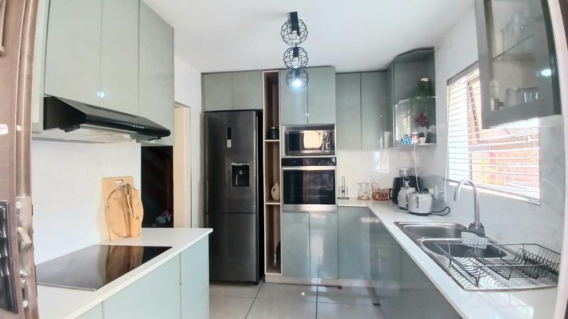 3 Bedroom Property for Sale in Woodhaven KwaZulu-Natal