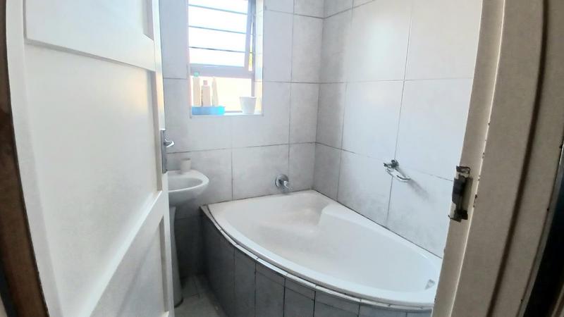 3 Bedroom Property for Sale in Woodhaven KwaZulu-Natal