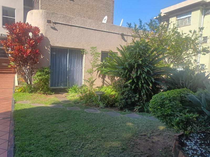 2 Bedroom Property for Sale in Essenwood KwaZulu-Natal