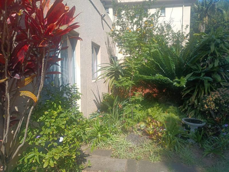 2 Bedroom Property for Sale in Essenwood KwaZulu-Natal