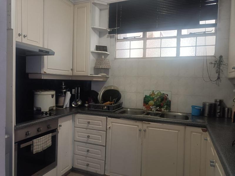 2 Bedroom Property for Sale in Essenwood KwaZulu-Natal
