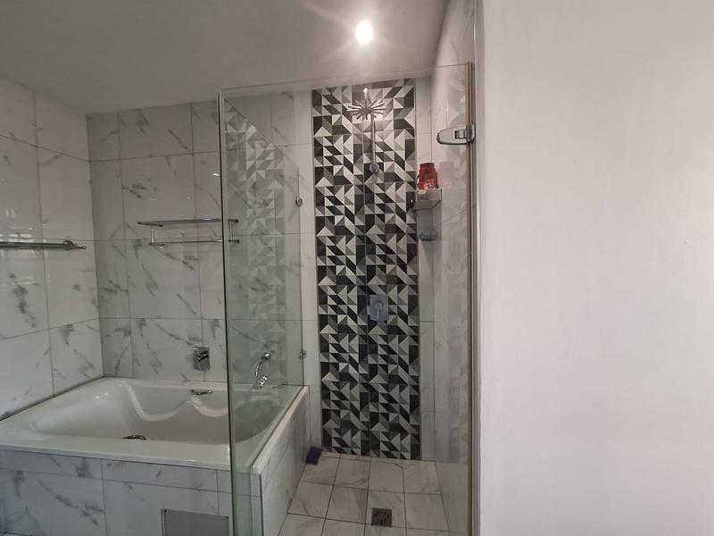 2 Bedroom Property for Sale in Point Waterfront KwaZulu-Natal