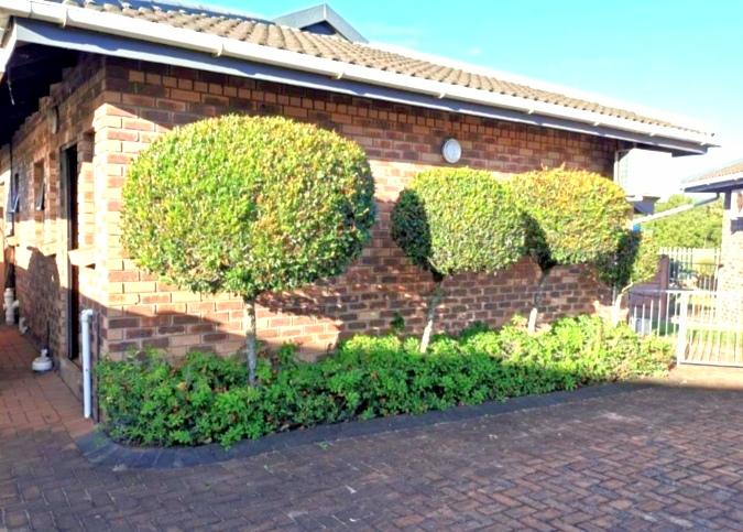 2 Bedroom Property for Sale in Birdswood KwaZulu-Natal