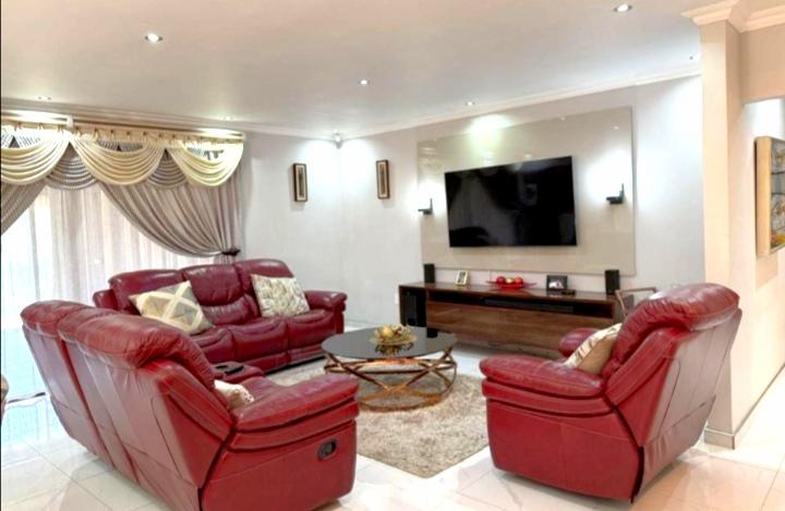 4 Bedroom Property for Sale in Birdswood KwaZulu-Natal