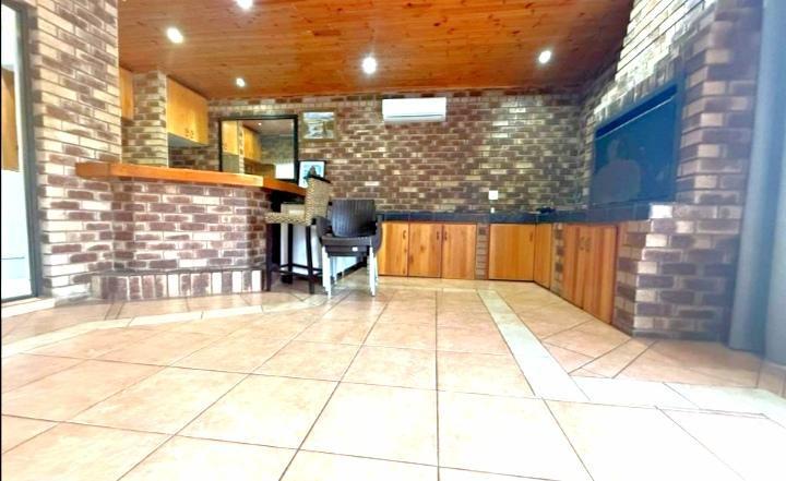 4 Bedroom Property for Sale in Birdswood KwaZulu-Natal