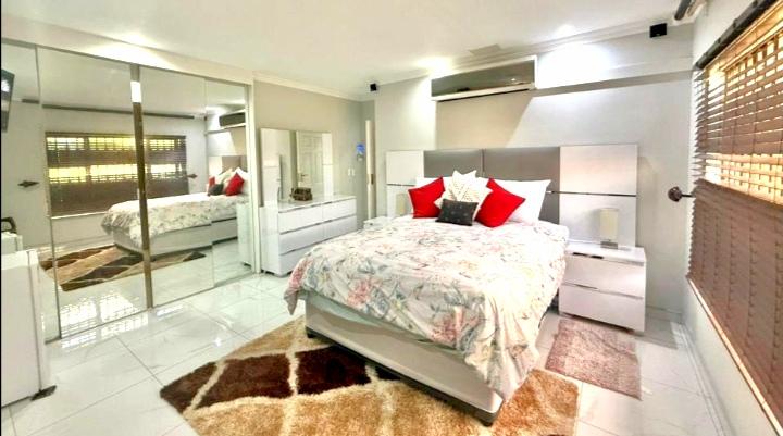 4 Bedroom Property for Sale in Birdswood KwaZulu-Natal