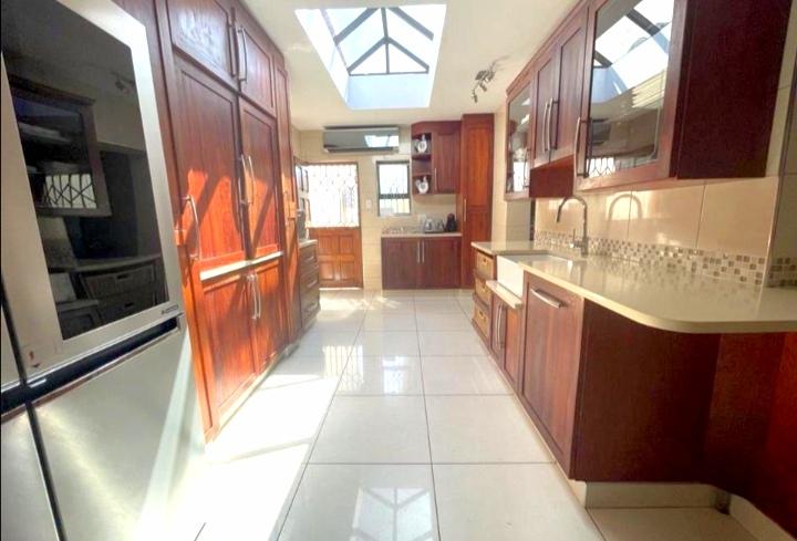 4 Bedroom Property for Sale in Meer En See KwaZulu-Natal