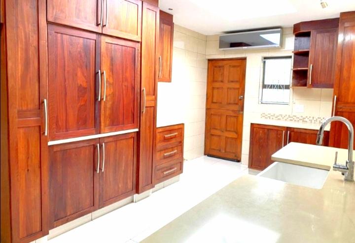 4 Bedroom Property for Sale in Meer En See KwaZulu-Natal