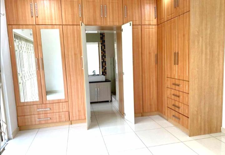 4 Bedroom Property for Sale in Meer En See KwaZulu-Natal