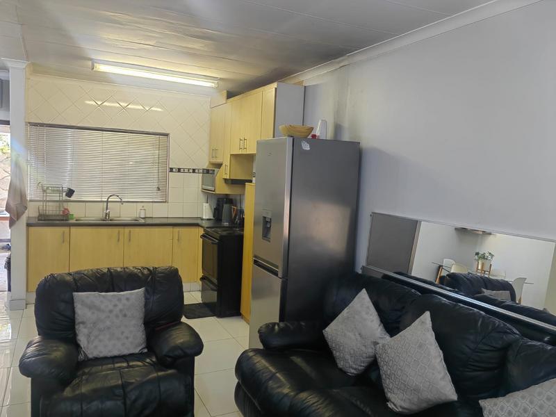 To Let 2 Bedroom Property for Rent in Malvern KwaZulu-Natal
