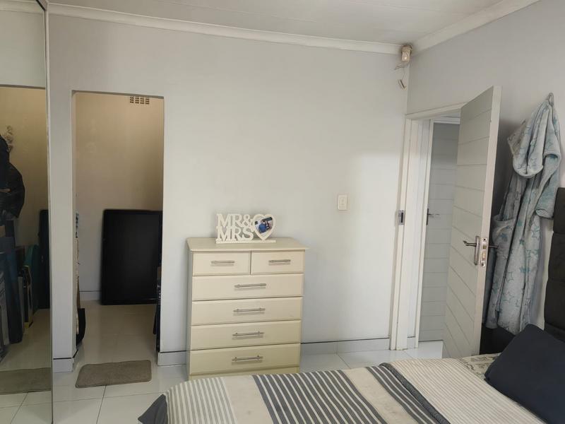 To Let 2 Bedroom Property for Rent in Malvern KwaZulu-Natal