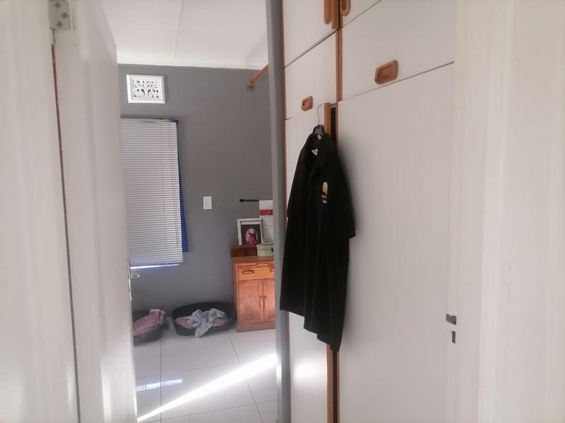 3 Bedroom Property for Sale in Amanzimtoti KwaZulu-Natal
