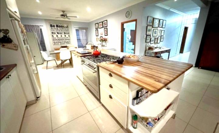 4 Bedroom Property for Sale in Meer En See KwaZulu-Natal