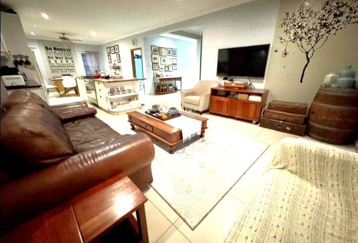 4 Bedroom Property for Sale in Meer En See KwaZulu-Natal
