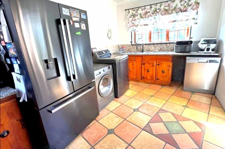 3 Bedroom Property for Sale in Meer En See KwaZulu-Natal