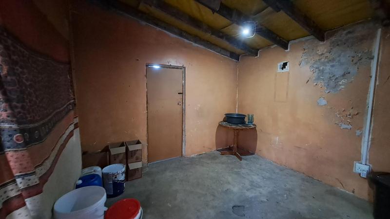 To Let 1 Bedroom Property for Rent in Umlazi KwaZulu-Natal