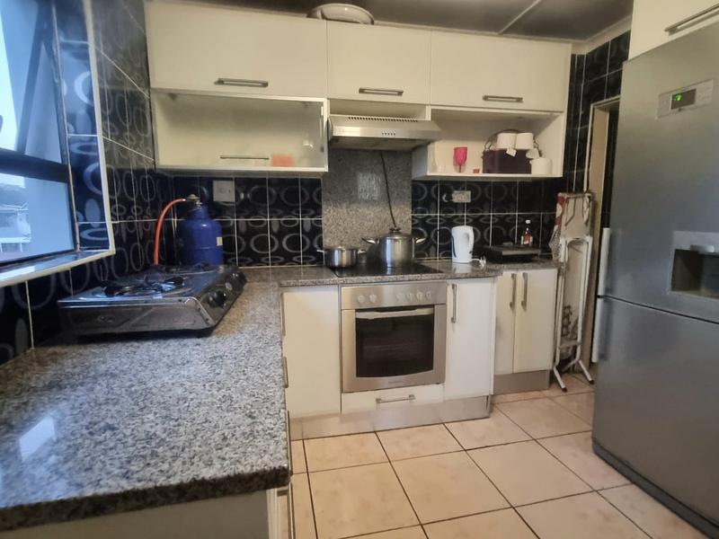 2 Bedroom Property for Sale in Umlazi KwaZulu-Natal