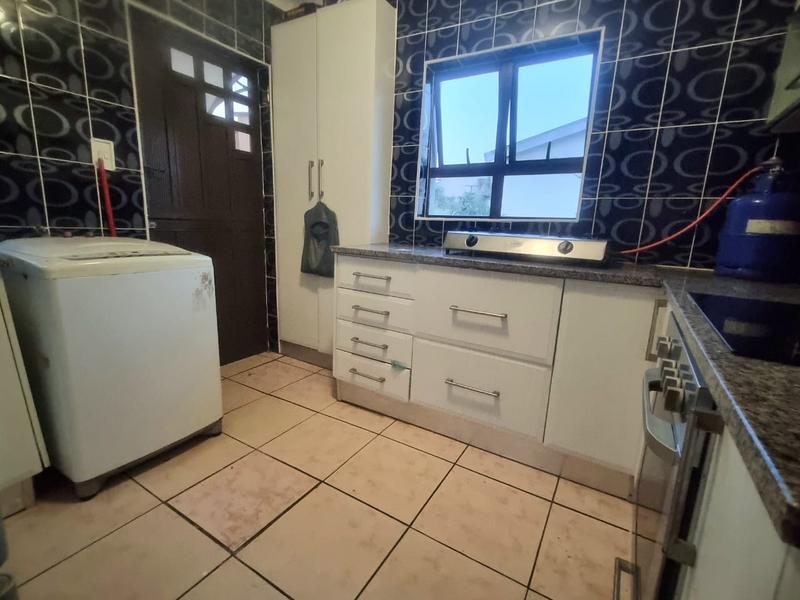 2 Bedroom Property for Sale in Umlazi KwaZulu-Natal