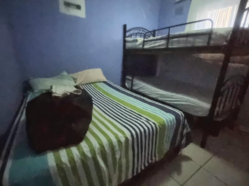 2 Bedroom Property for Sale in Umlazi KwaZulu-Natal