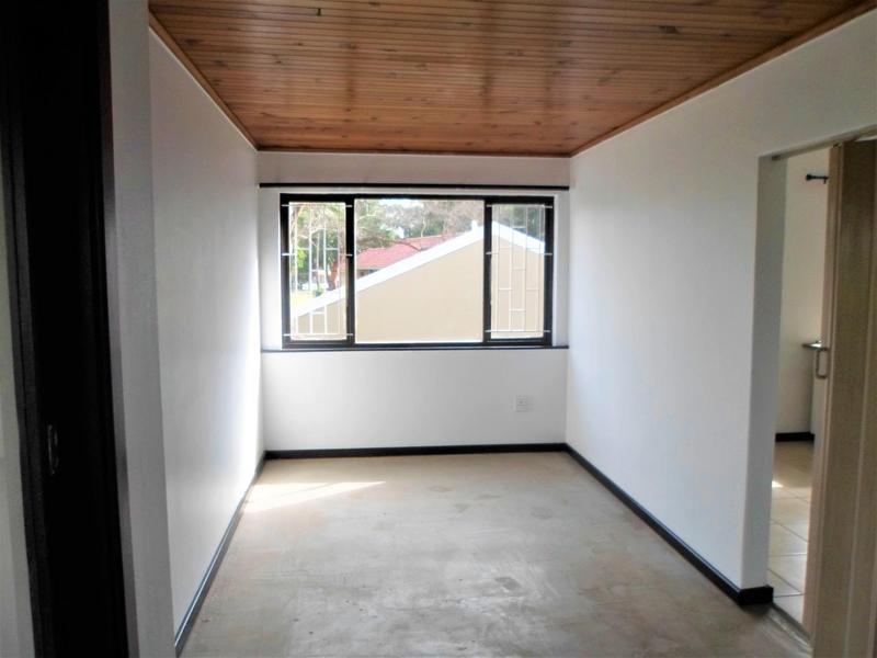 To Let 3 Bedroom Property for Rent in Westbrook KwaZulu-Natal
