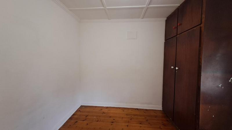 5 Bedroom Property for Sale in Montclair KwaZulu-Natal