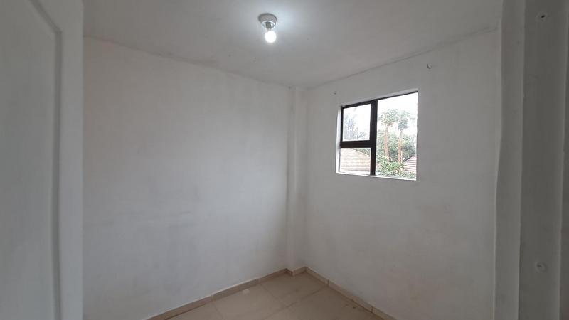 5 Bedroom Property for Sale in Montclair KwaZulu-Natal