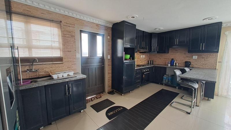 3 Bedroom Property for Sale in Illovo KwaZulu-Natal