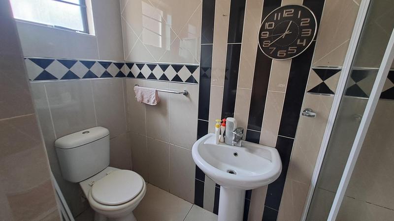 3 Bedroom Property for Sale in Illovo KwaZulu-Natal