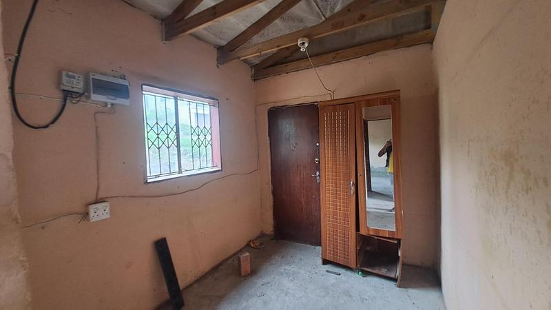 2 Bedroom Property for Sale in Umlazi KwaZulu-Natal
