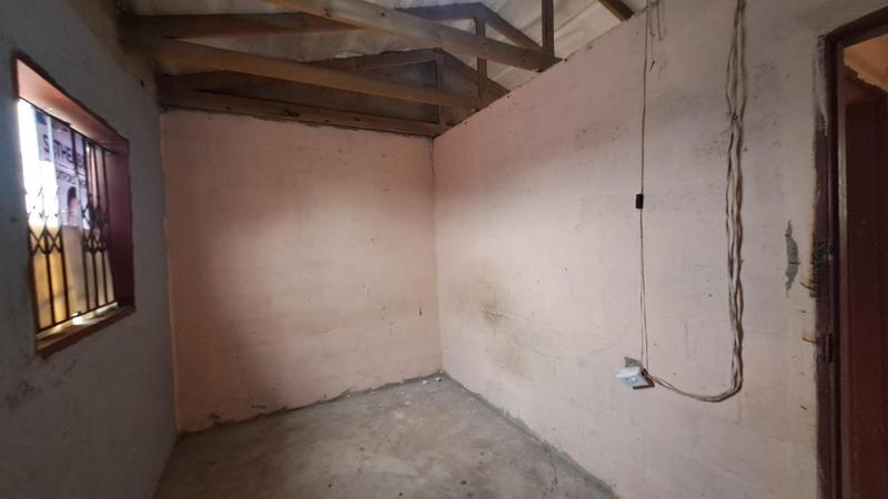 2 Bedroom Property for Sale in Umlazi KwaZulu-Natal