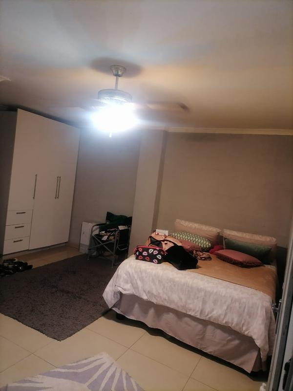 To Let 1 Bedroom Property for Rent in Bluff KwaZulu-Natal