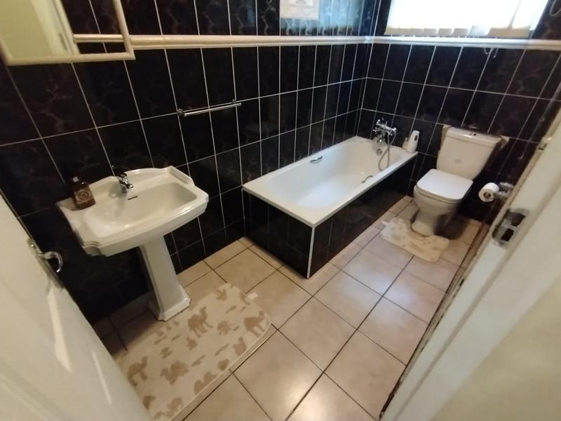 6 Bedroom Property for Sale in Somerset Park KwaZulu-Natal