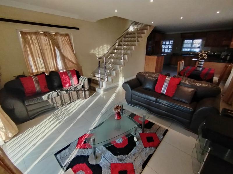 6 Bedroom Property for Sale in Somerset Park KwaZulu-Natal