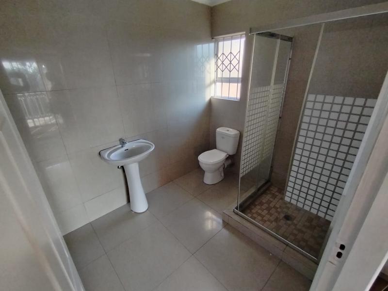 6 Bedroom Property for Sale in Somerset Park KwaZulu-Natal