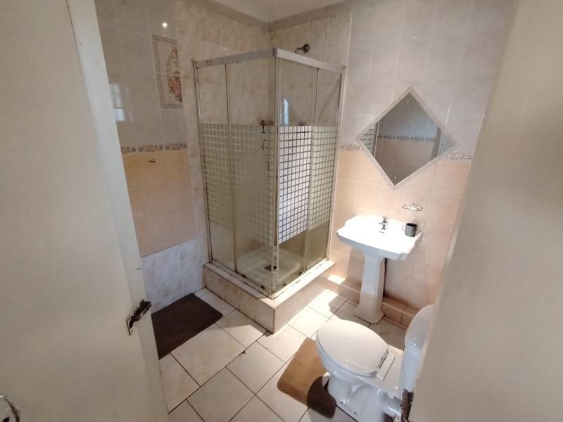 6 Bedroom Property for Sale in Somerset Park KwaZulu-Natal