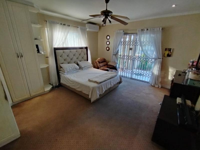 6 Bedroom Property for Sale in Somerset Park KwaZulu-Natal