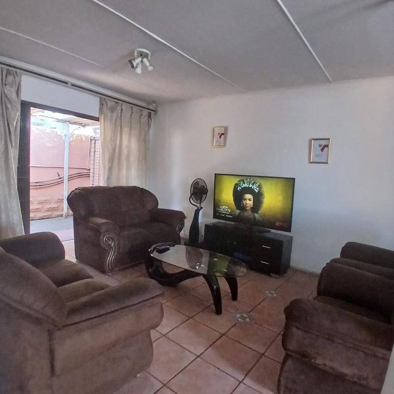To Let 2 Bedroom Property for Rent in Montclair KwaZulu-Natal