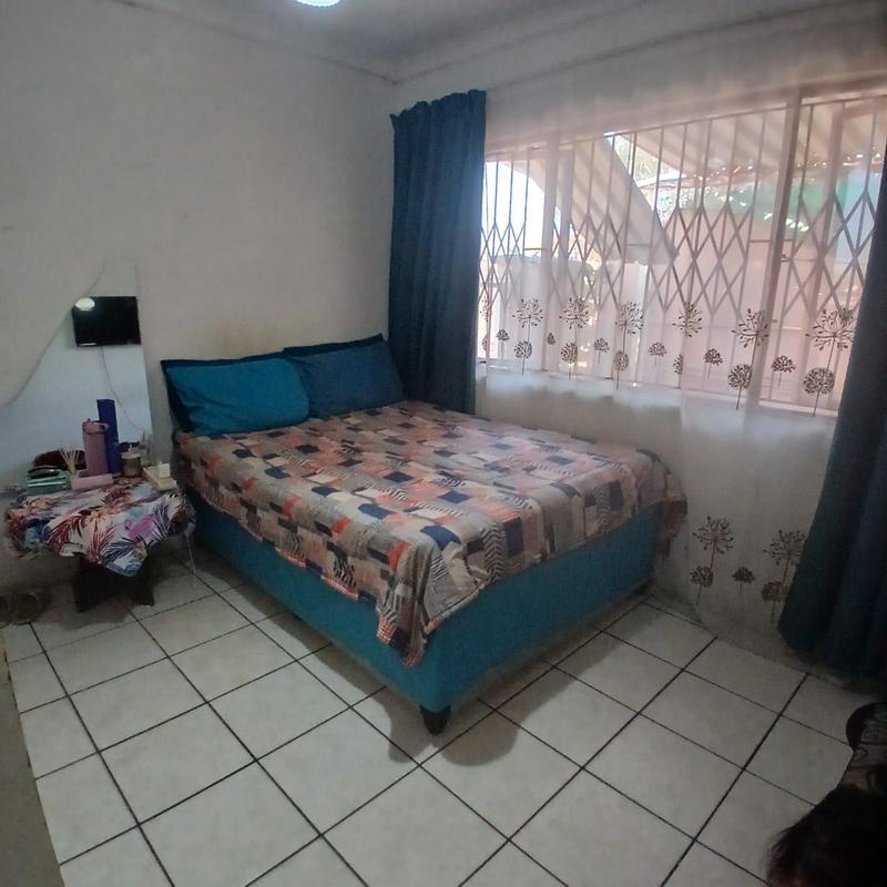 To Let 2 Bedroom Property for Rent in Montclair KwaZulu-Natal