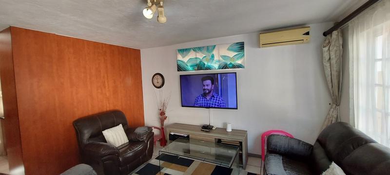 3 Bedroom Property for Sale in Scottsville KwaZulu-Natal