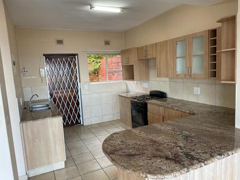 To Let 3 Bedroom Property for Rent in Salt Rock KwaZulu-Natal