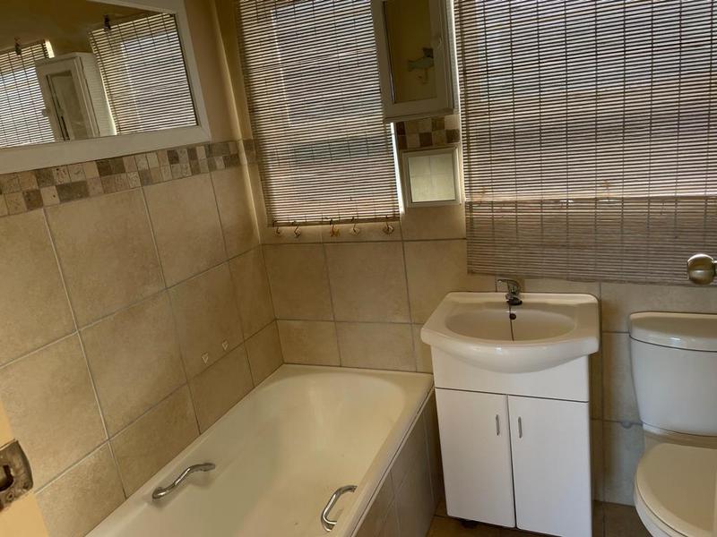 To Let 3 Bedroom Property for Rent in Salt Rock KwaZulu-Natal