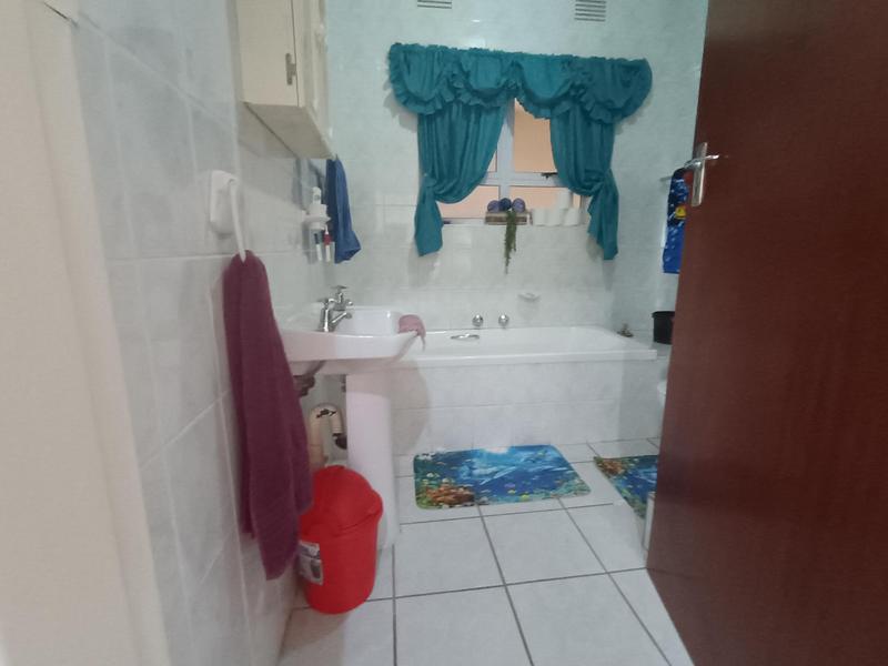 2 Bedroom Property for Sale in Manaba Beach KwaZulu-Natal