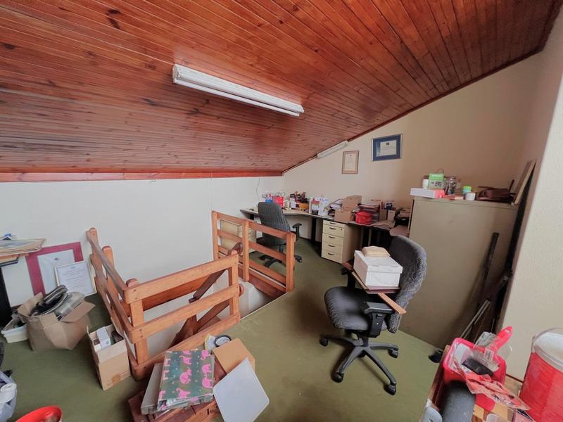 4 Bedroom Property for Sale in Port Edward KwaZulu-Natal