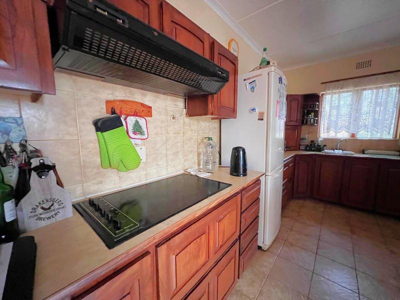 4 Bedroom Property for Sale in Port Edward KwaZulu-Natal