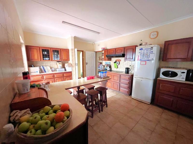 4 Bedroom Property for Sale in Port Edward KwaZulu-Natal