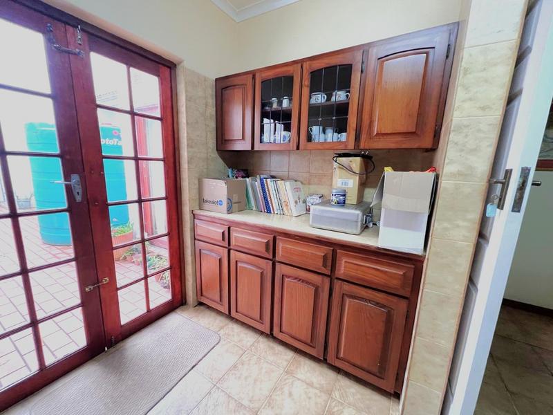 4 Bedroom Property for Sale in Port Edward KwaZulu-Natal