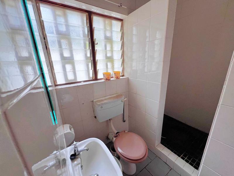 4 Bedroom Property for Sale in Port Edward KwaZulu-Natal