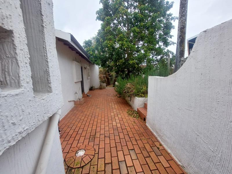4 Bedroom Property for Sale in Port Edward KwaZulu-Natal